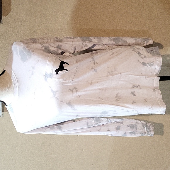 PINK Victoria's Secret Shirt - Picture 4 of 12